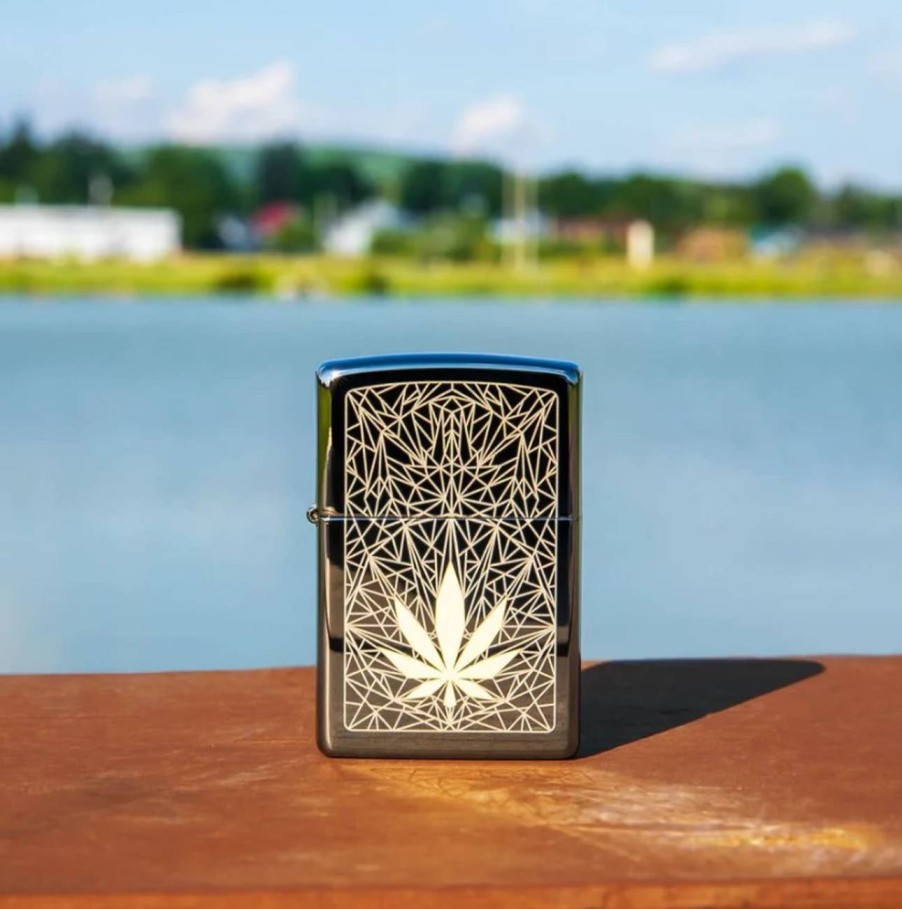 GAME-ON Zippo Lighters | Zippo - Cannabis Design Black Ice - Lighter