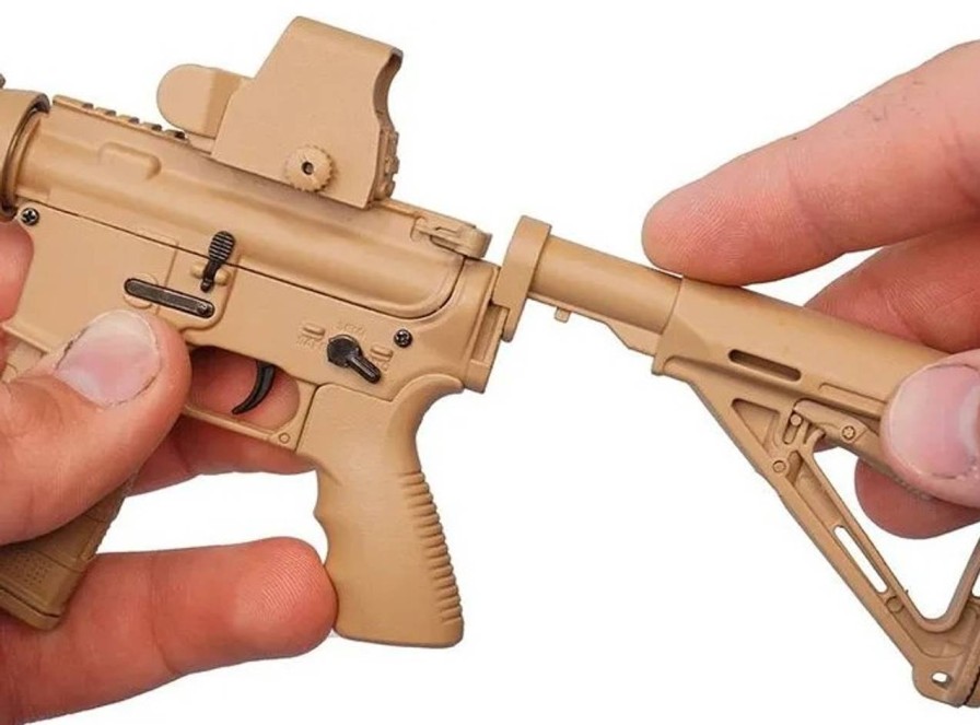 GAME-ON Miniatyrmodeller | Goatguns - Mini Ar15 - Replika Modell - Coyote