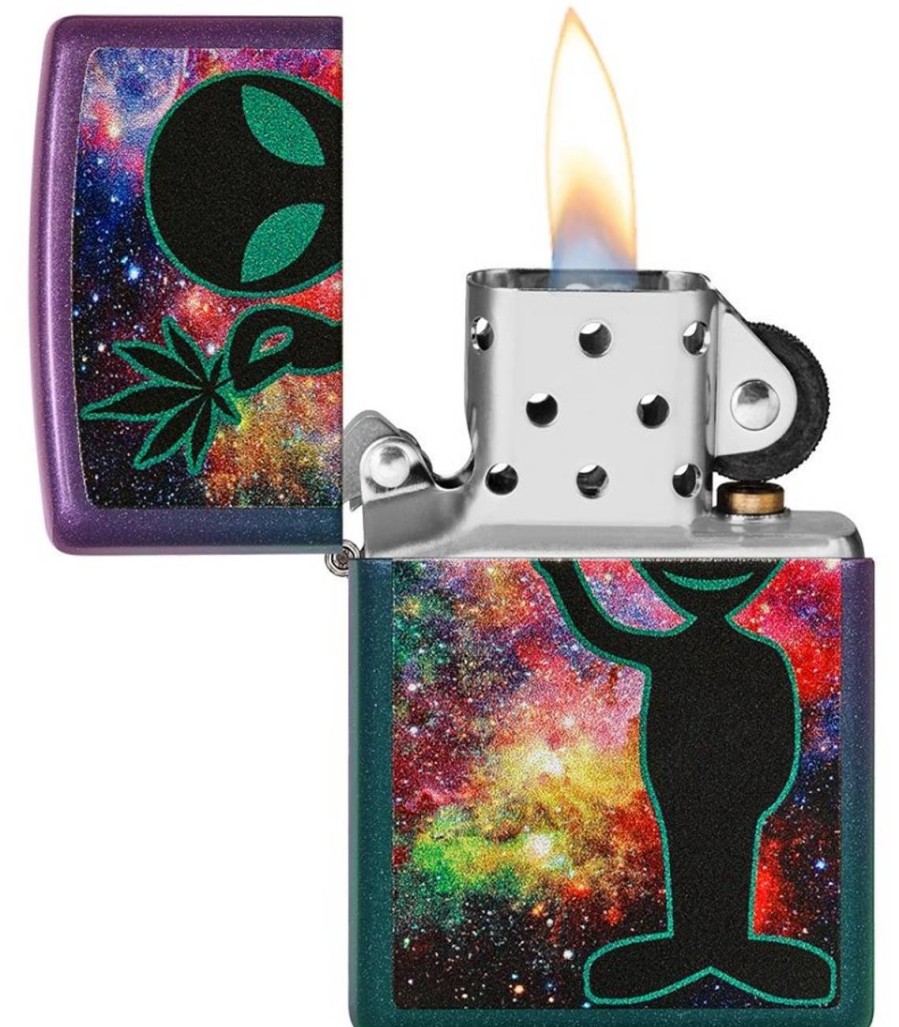 GAME-ON Zippo Lighters | Zippo - Alien Design Iridescent - Lighter