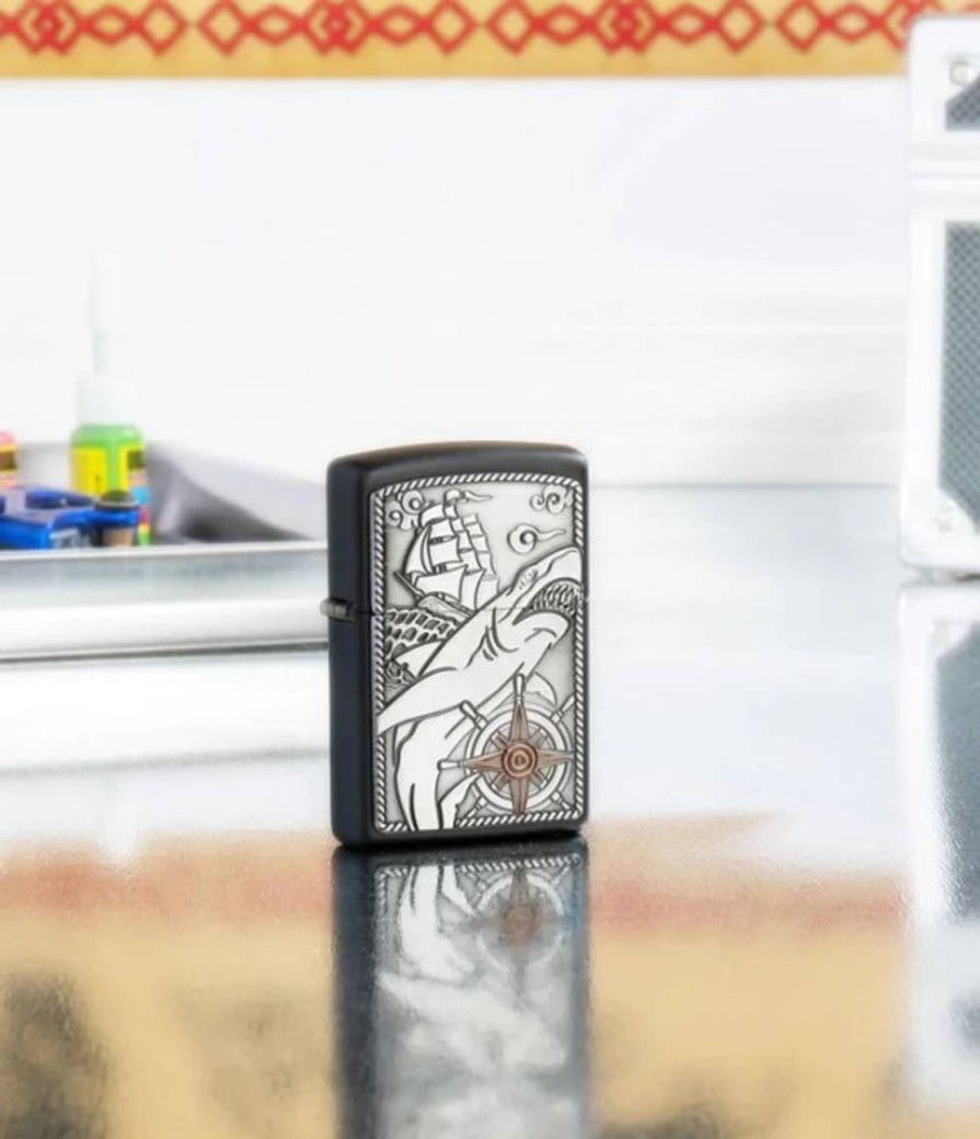 GAME-ON Zippo Lighters | Zippo - Skute, Kompass Og Hai Emblem - Lighter